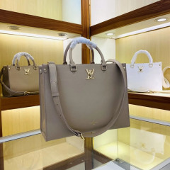 Louis Vuitton Сумка на плечо сумка-рюкзак Цвет хаки